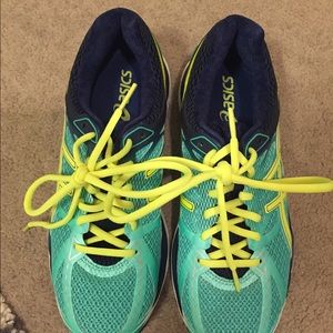 Asics Gel Cumulus 17 size 8 running shoes